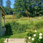 Mit Terrasse