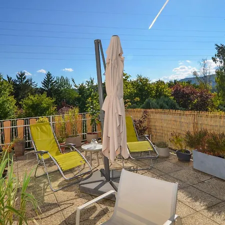 Mit Terrasse Апартаменты