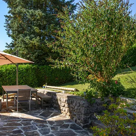 Mit Terrasse *