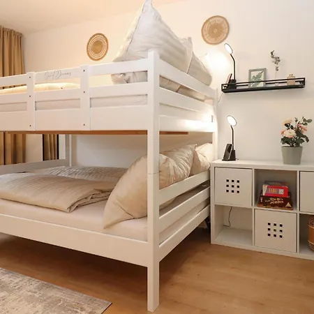 Apartment Mit Terrasse