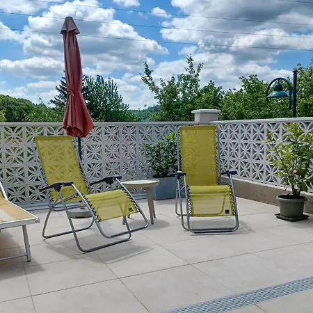 Mit Terrasse * Neuhaus (Baden)